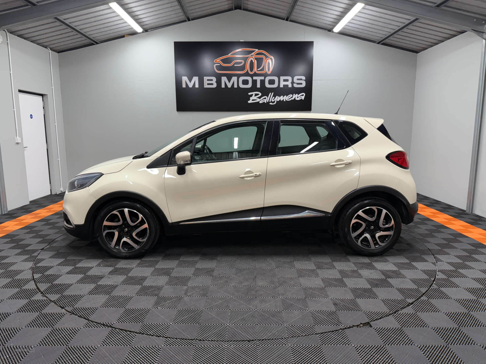 Mar 2014 Renault Captur 1.5 dCi 90 Dynamique MediaNav Energy 5dr