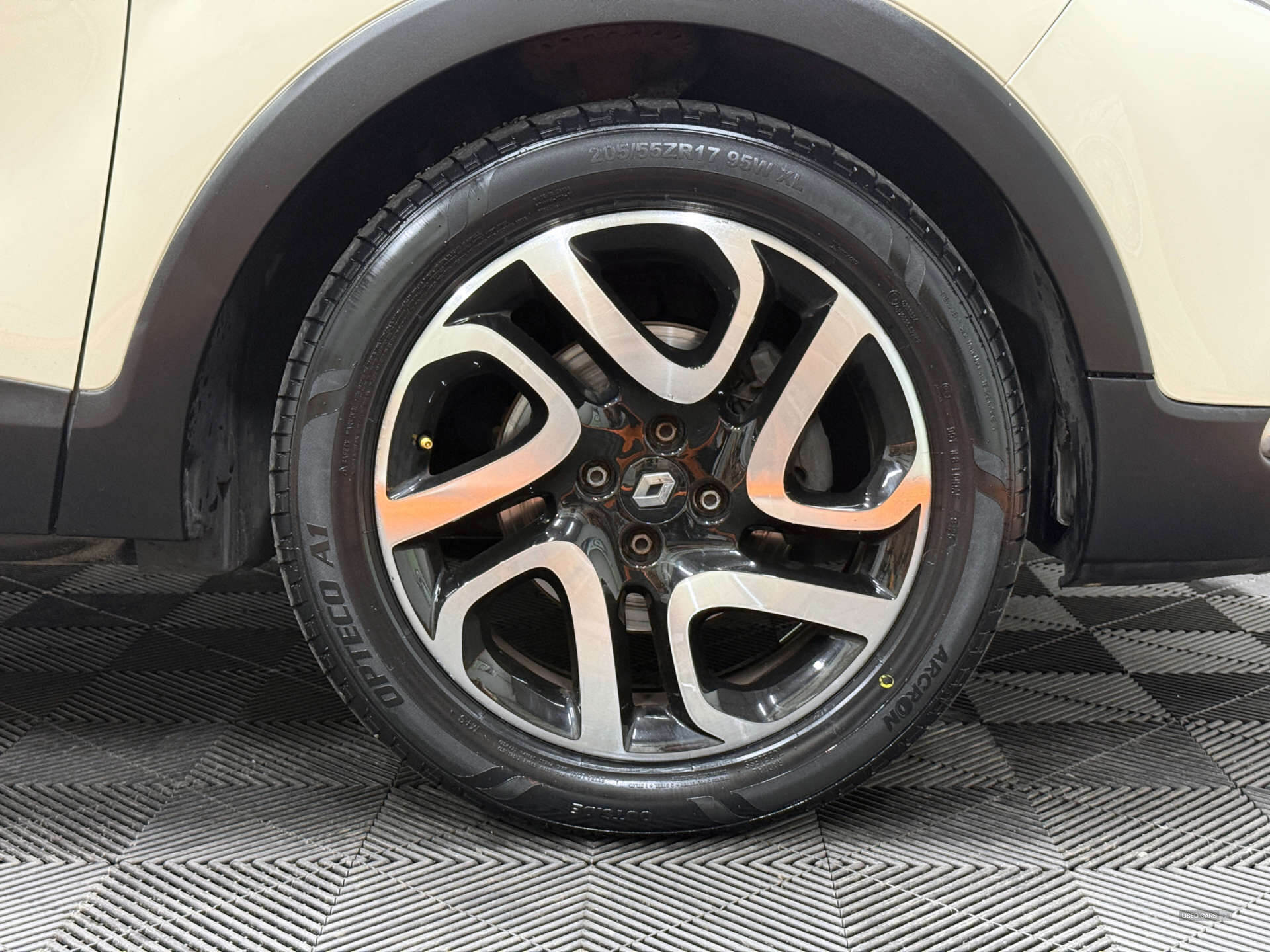 Mar 2014 Renault Captur 1.5 dCi 90 Dynamique MediaNav Energy 5dr