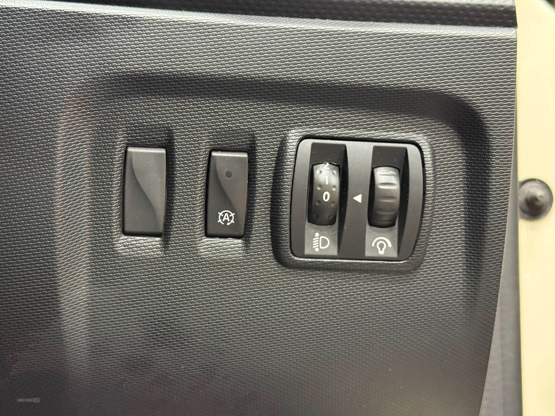 Mar 2014 Renault Captur 1.5 dCi 90 Dynamique MediaNav Energy 5dr