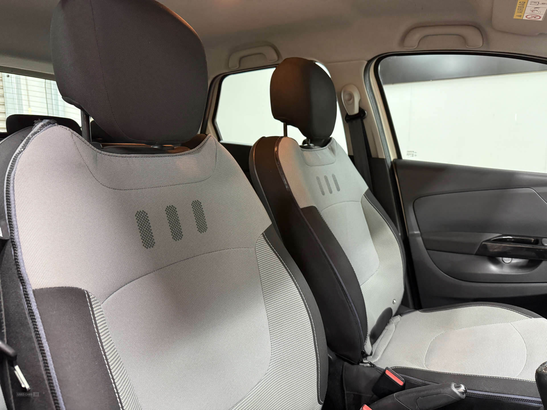 Mar 2014 Renault Captur 1.5 dCi 90 Dynamique MediaNav Energy 5dr