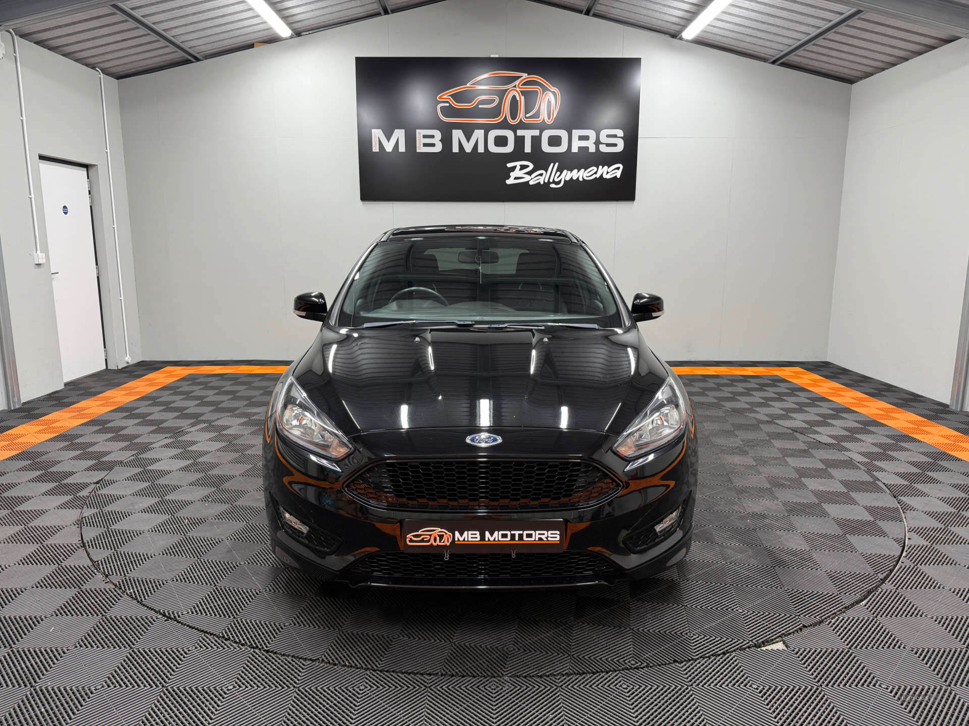 May 2018 Ford Focus 1.0 EcoBoost 140 ST-Line Navigation 5dr