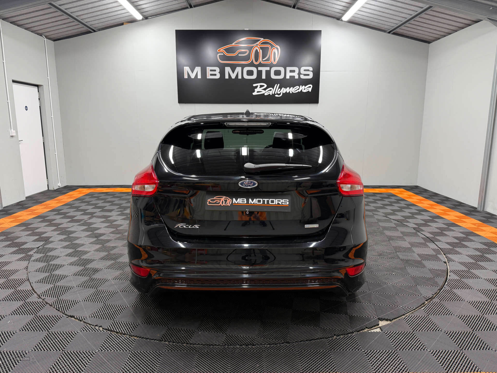 May 2018 Ford Focus 1.0 EcoBoost 140 ST-Line Navigation 5dr