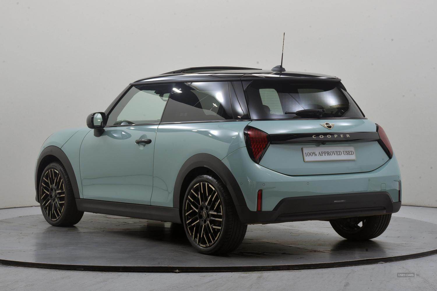 Nov 2024 MINI Cooper 1.5 C Exclusive 3dr Auto