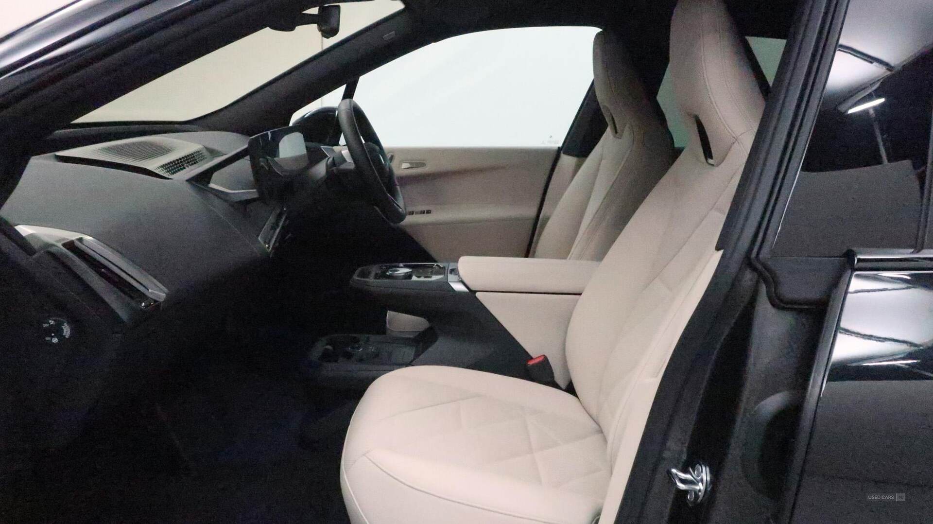 2025 BMW iX xDrive40 M Sport