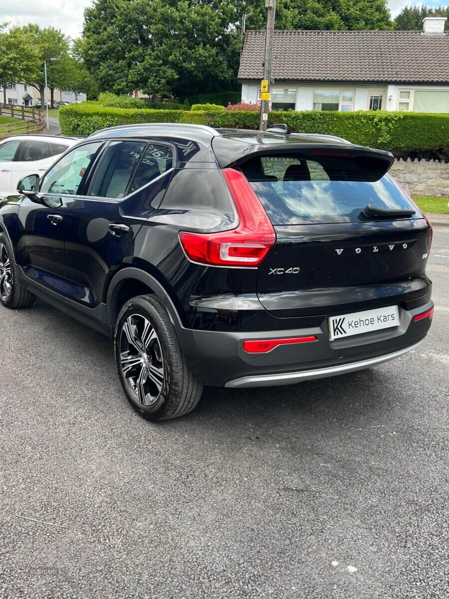 Dec 2021 Volvo XC40 2.0 B4P Inscription Pro 5dr Auto [7 speed]