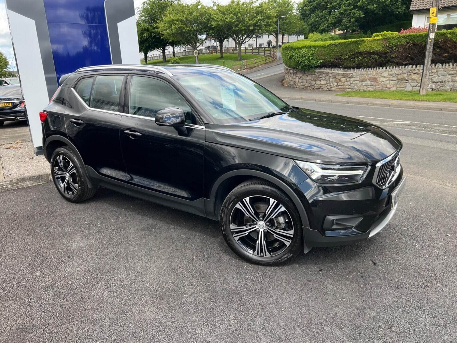 Dec 2021 Volvo XC40 2.0 B4P Inscription Pro 5dr Auto [7 speed]