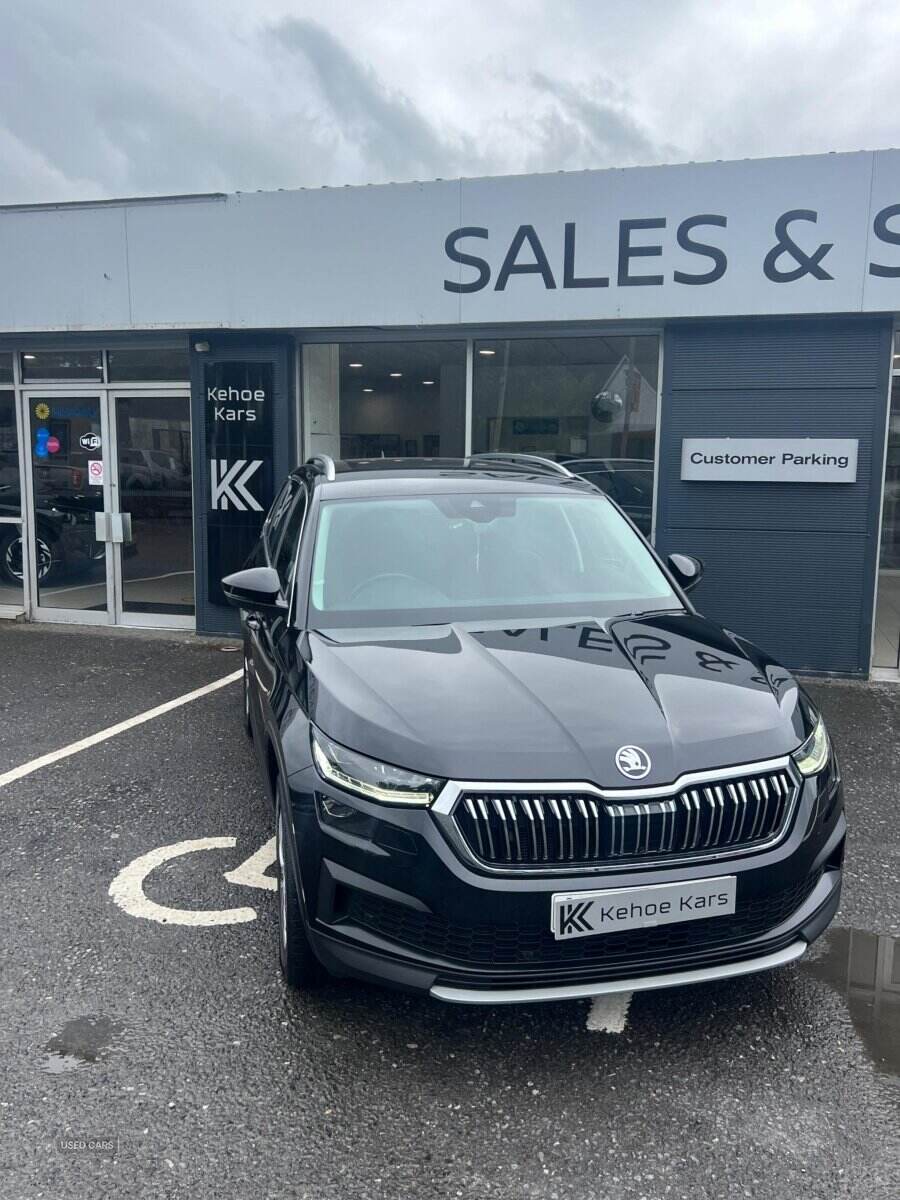 Dec 2021 Volvo XC40 2.0 B4P Inscription Pro 5dr Auto [7 speed]