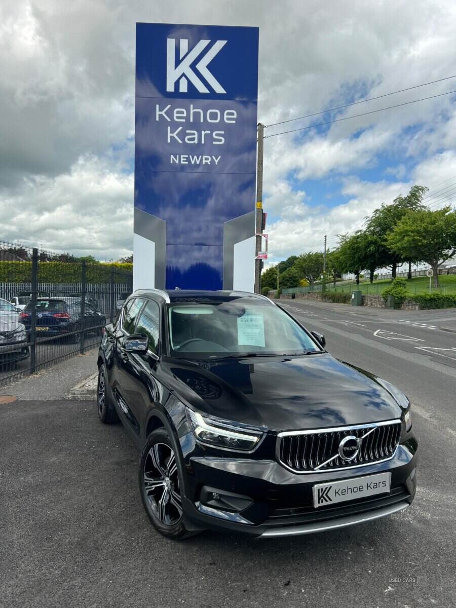 Dec 2021 Volvo XC40 2.0 B4P Inscription Pro 5dr Auto [7 speed]