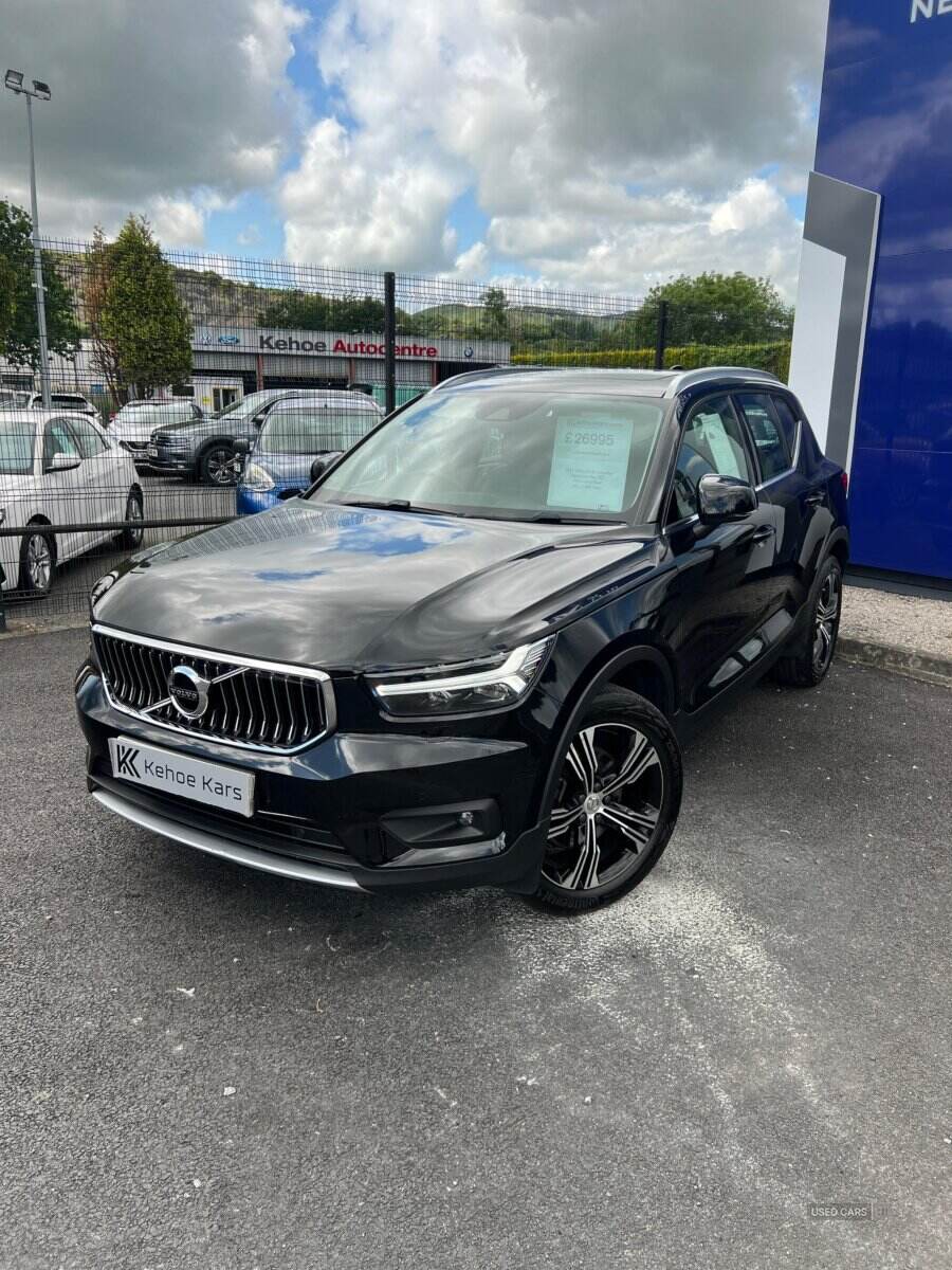 Dec 2021 Volvo XC40 2.0 B4P Inscription Pro 5dr Auto [7 speed]