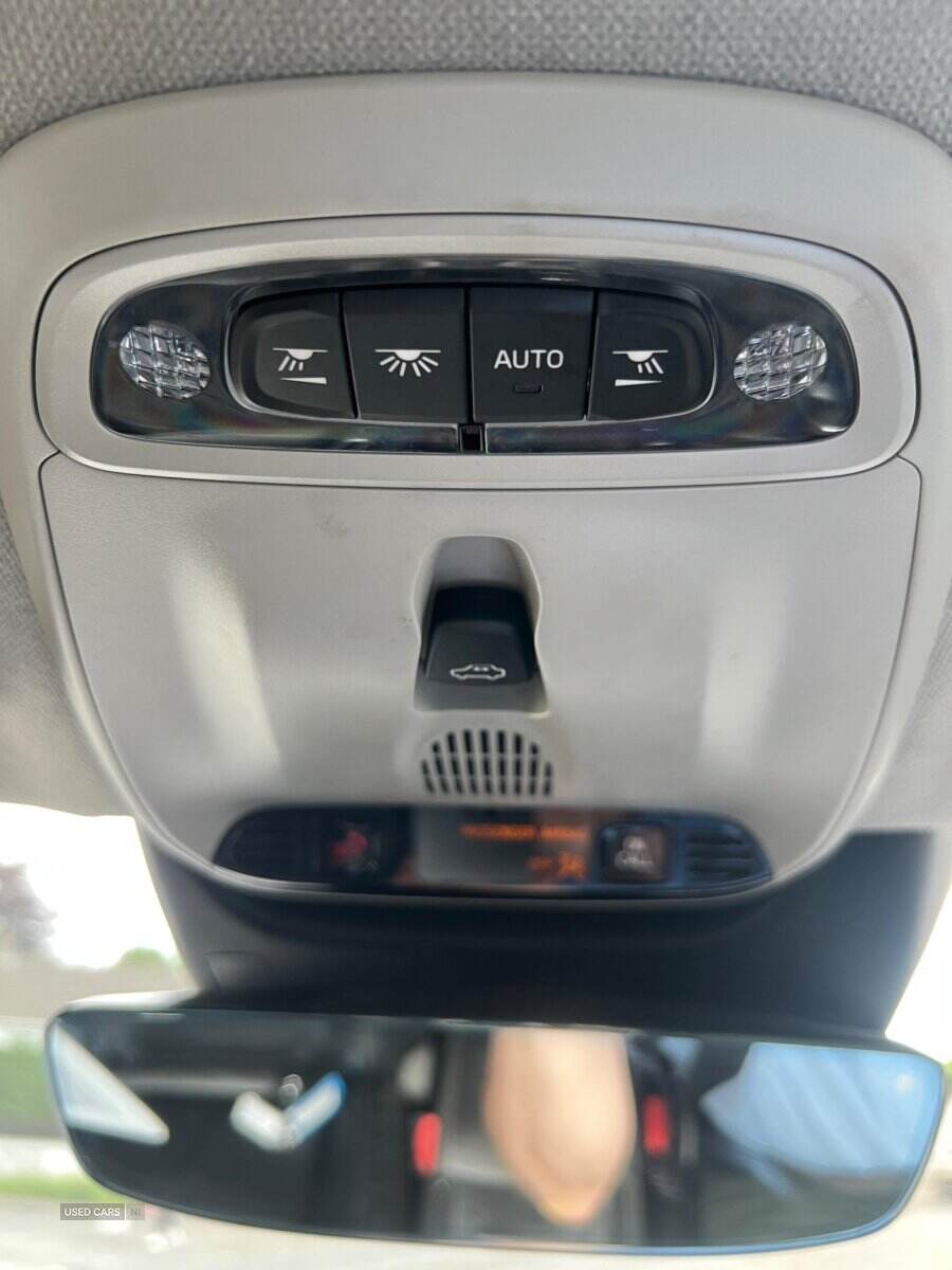 Dec 2021 Volvo XC40 2.0 B4P Inscription Pro 5dr Auto [7 speed]