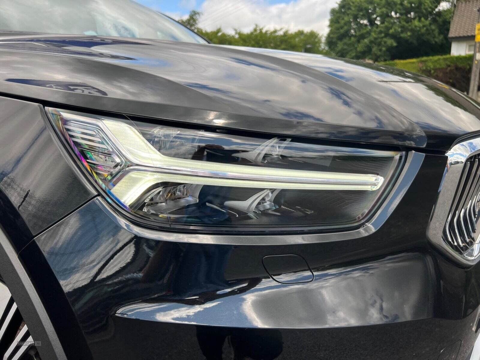 Dec 2021 Volvo XC40 2.0 B4P Inscription Pro 5dr Auto [7 speed]