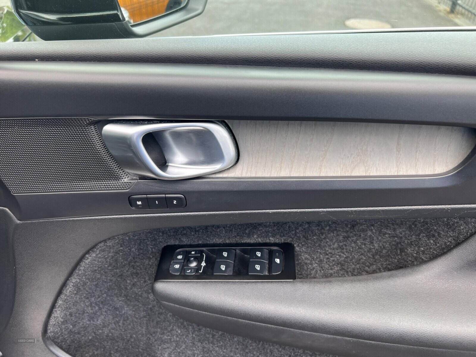 Dec 2021 Volvo XC40 2.0 B4P Inscription Pro 5dr Auto [7 speed]