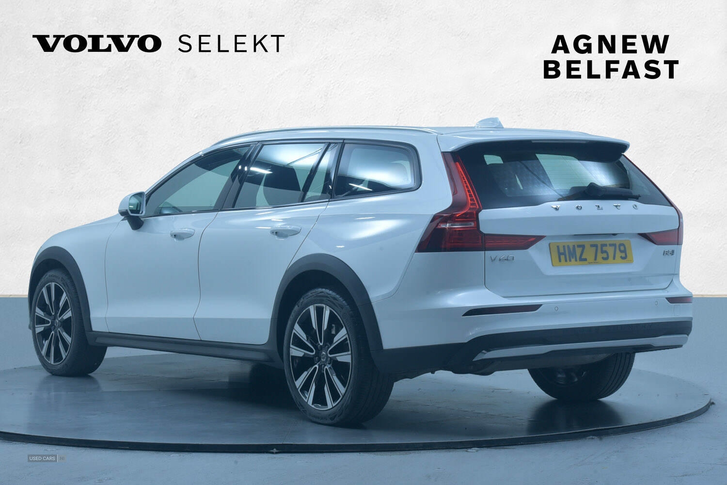 Apr 2023 Volvo V60 2.0 B5P Cross Country Plus 5dr AWD Auto