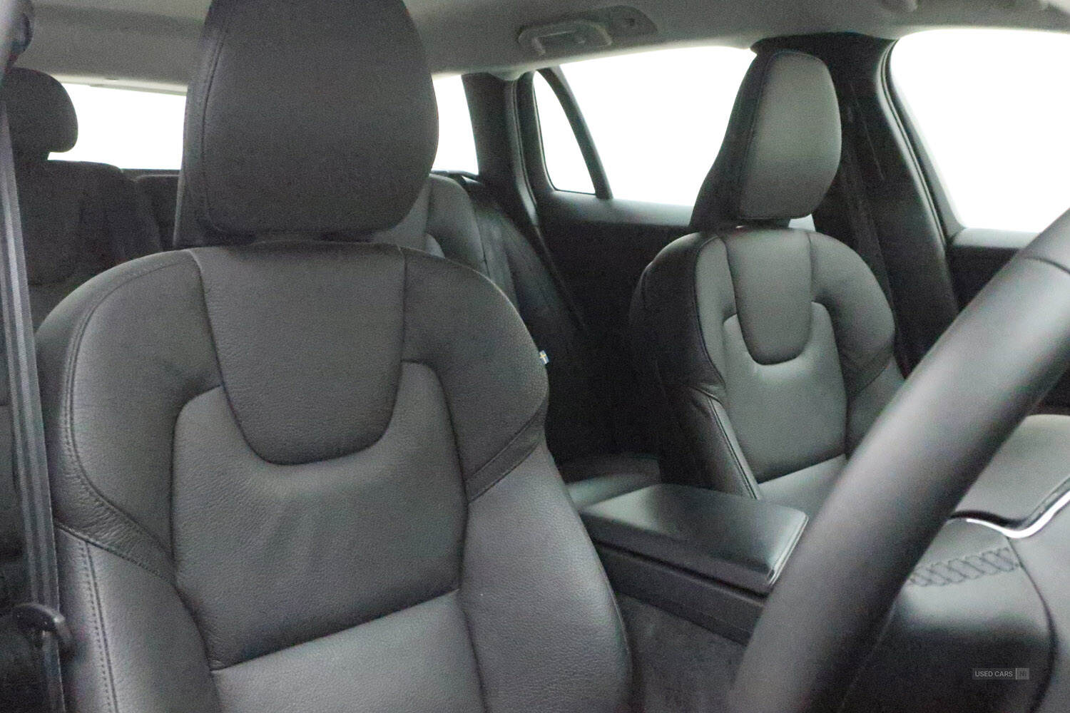 Apr 2023 Volvo V60 2.0 B5P Cross Country Plus 5dr AWD Auto