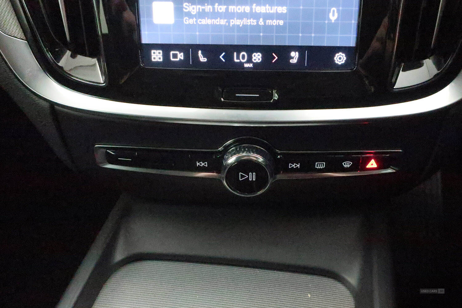 Apr 2023 Volvo V60 2.0 B5P Cross Country Plus 5dr AWD Auto
