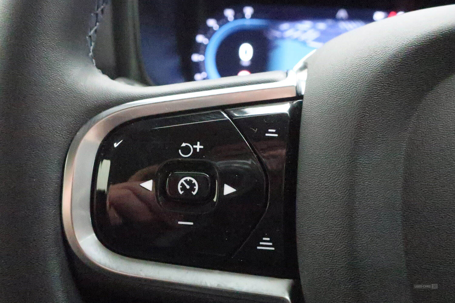 Apr 2023 Volvo V60 2.0 B5P Cross Country Plus 5dr AWD Auto