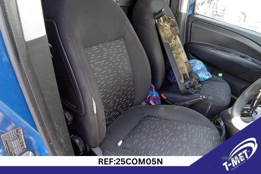 Sep 2015 Vauxhall Combo 2000 1.6 CDTI 16V H1 Van Tecshift