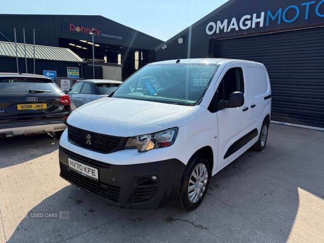 Dec 2020 Peugeot Partner 1000 1.5 BlueHDi 100 Professional Van