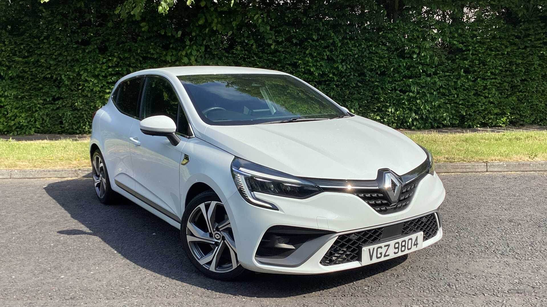 Feb 2022 Renault Clio 1.6 E-TECH Hybrid 140 RS Line 5dr Auto