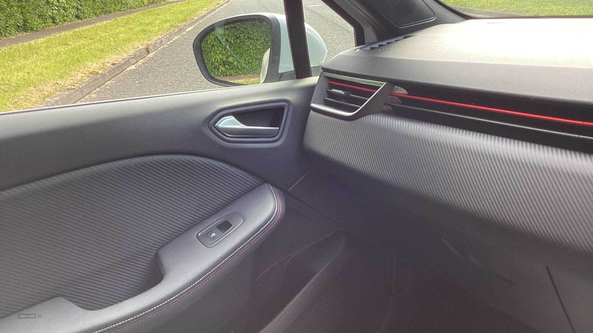 Feb 2022 Renault Clio 1.6 E-TECH Hybrid 140 RS Line 5dr Auto