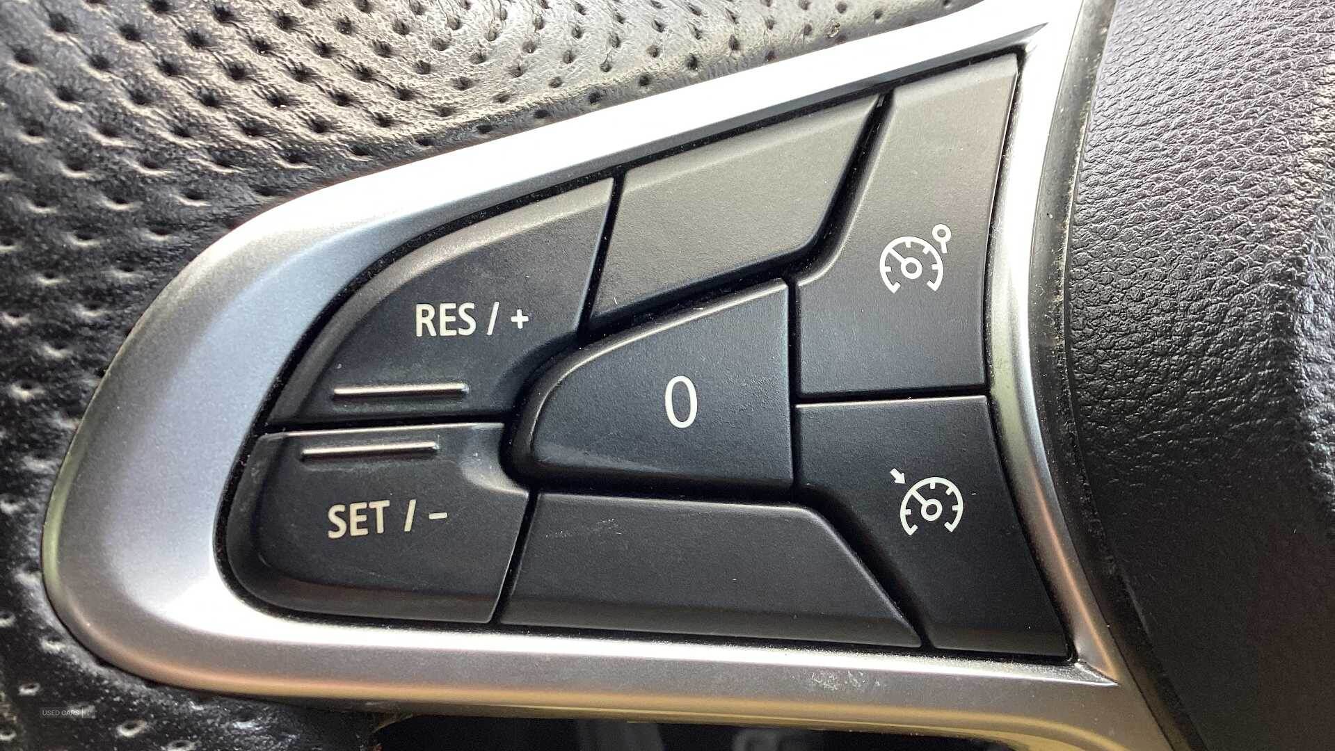Feb 2022 Renault Clio 1.6 E-TECH Hybrid 140 RS Line 5dr Auto