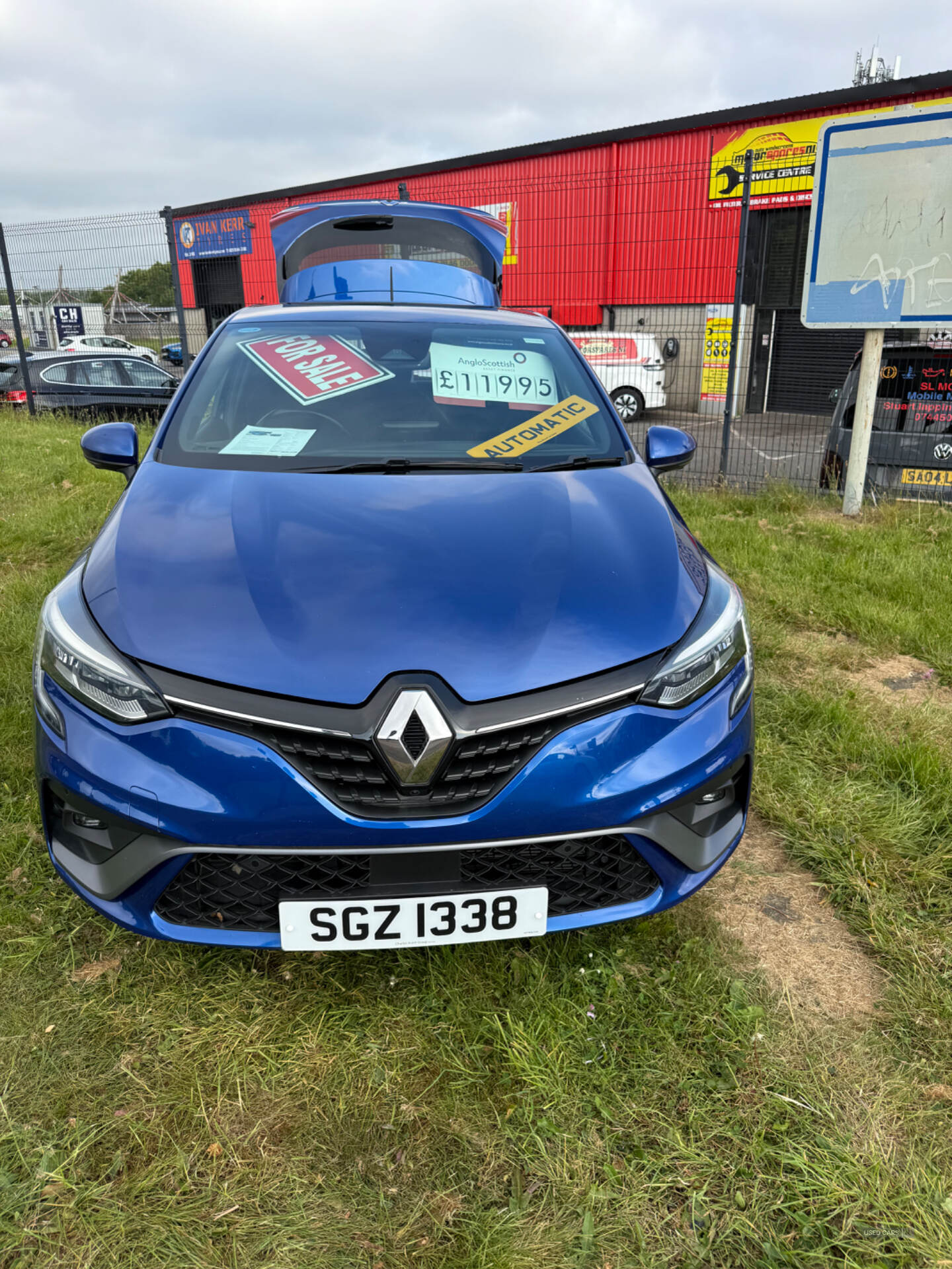 Renault Clio HATCHBACK in Down