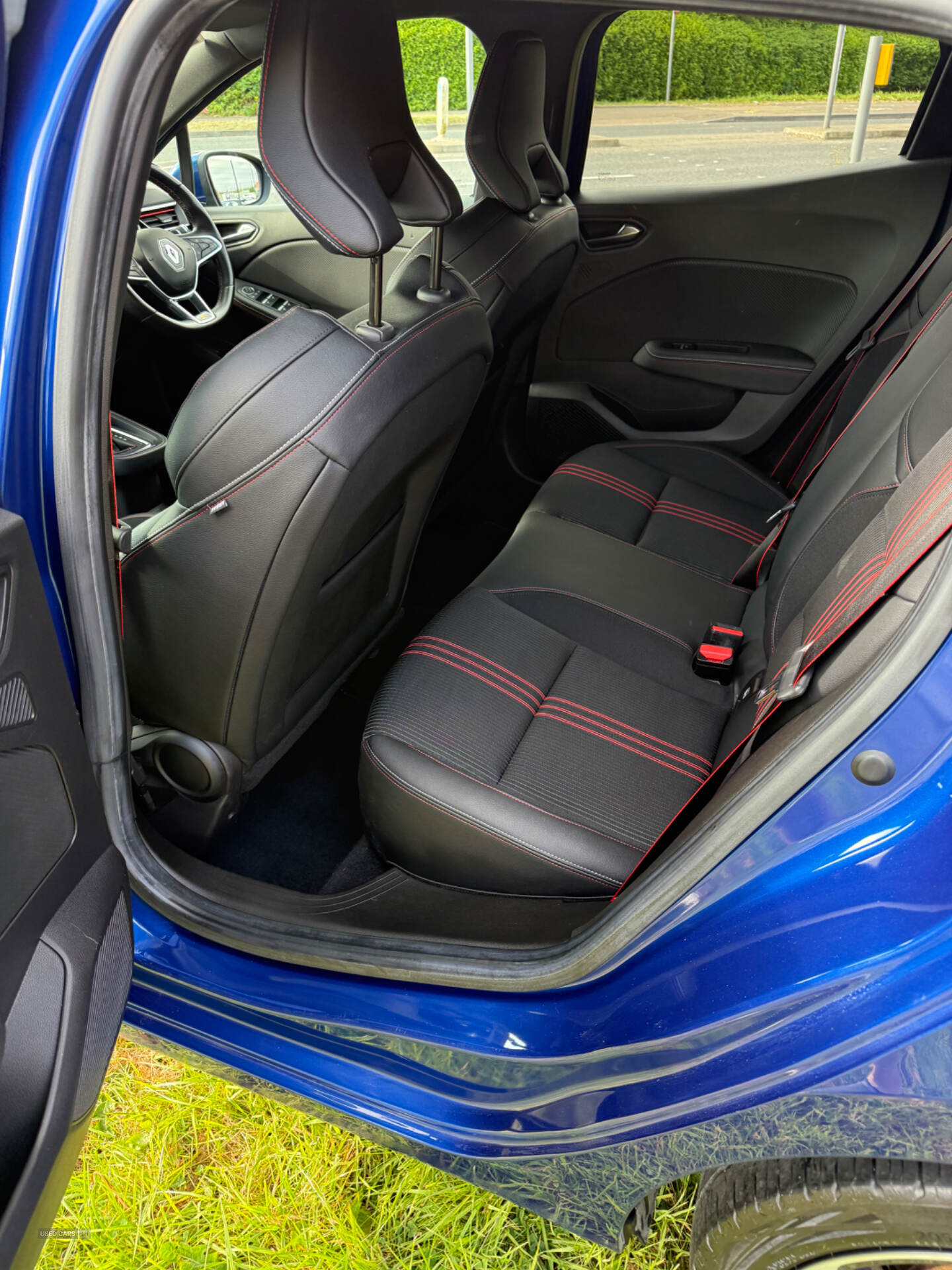Renault Clio HATCHBACK in Down