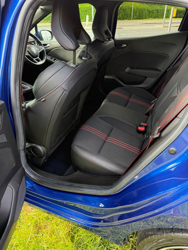 Renault Clio HATCHBACK in Down