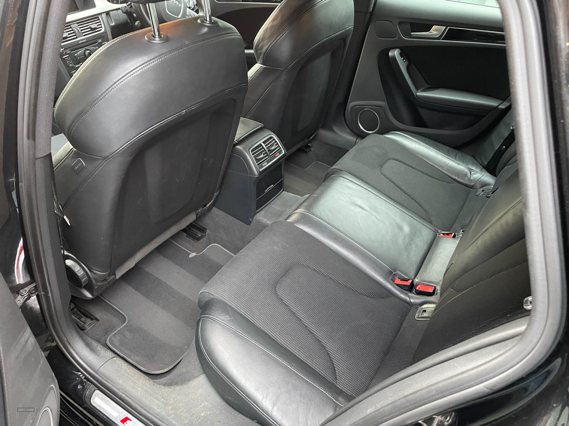 Feb 2011 Audi A4 2.0 TDI Quattro 170 Black Edition 4dr [Start Stop]