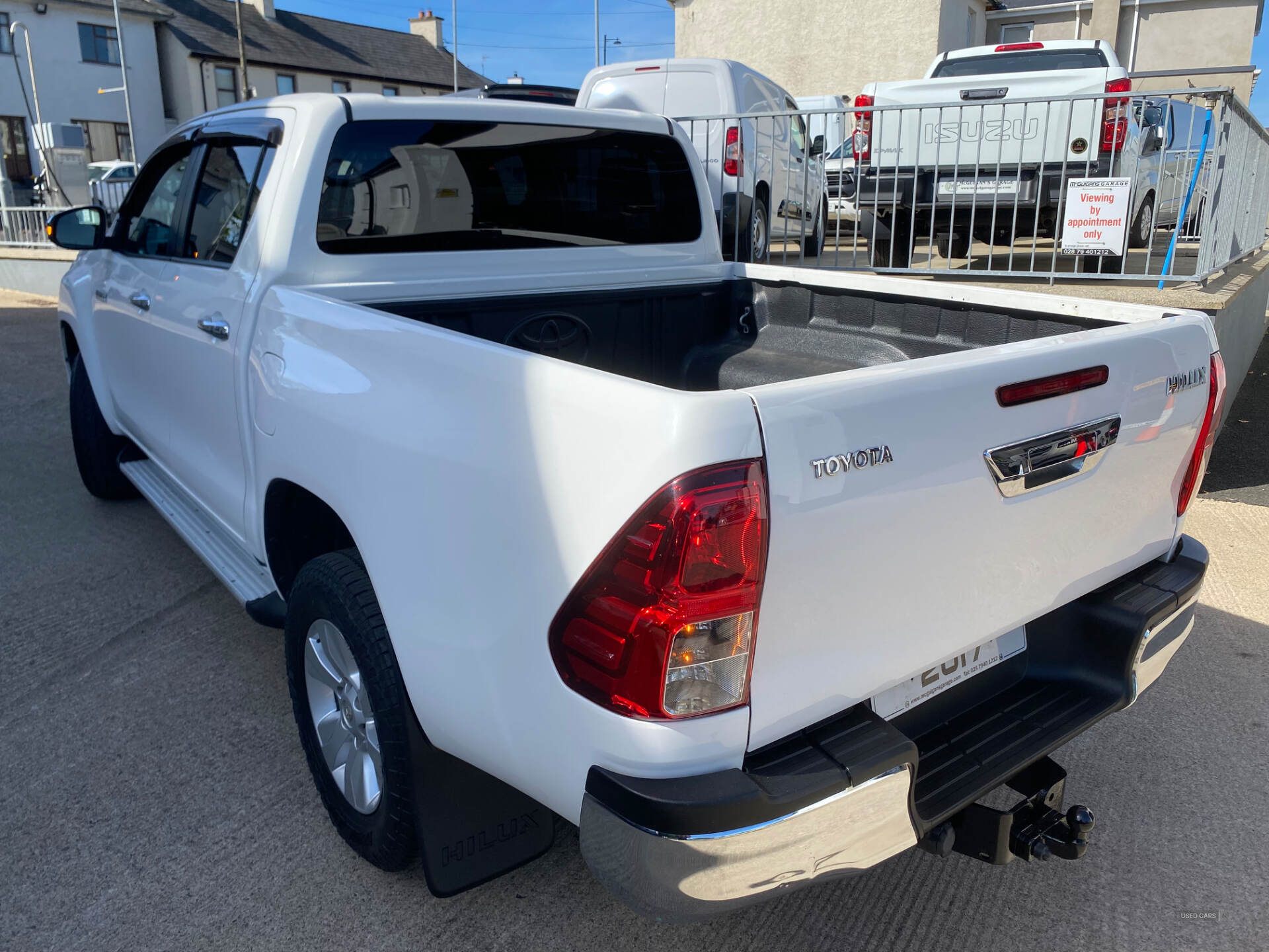 Jun 2017 Toyota Hilux Icon D/Cab Pick Up 2.4 D-4D
