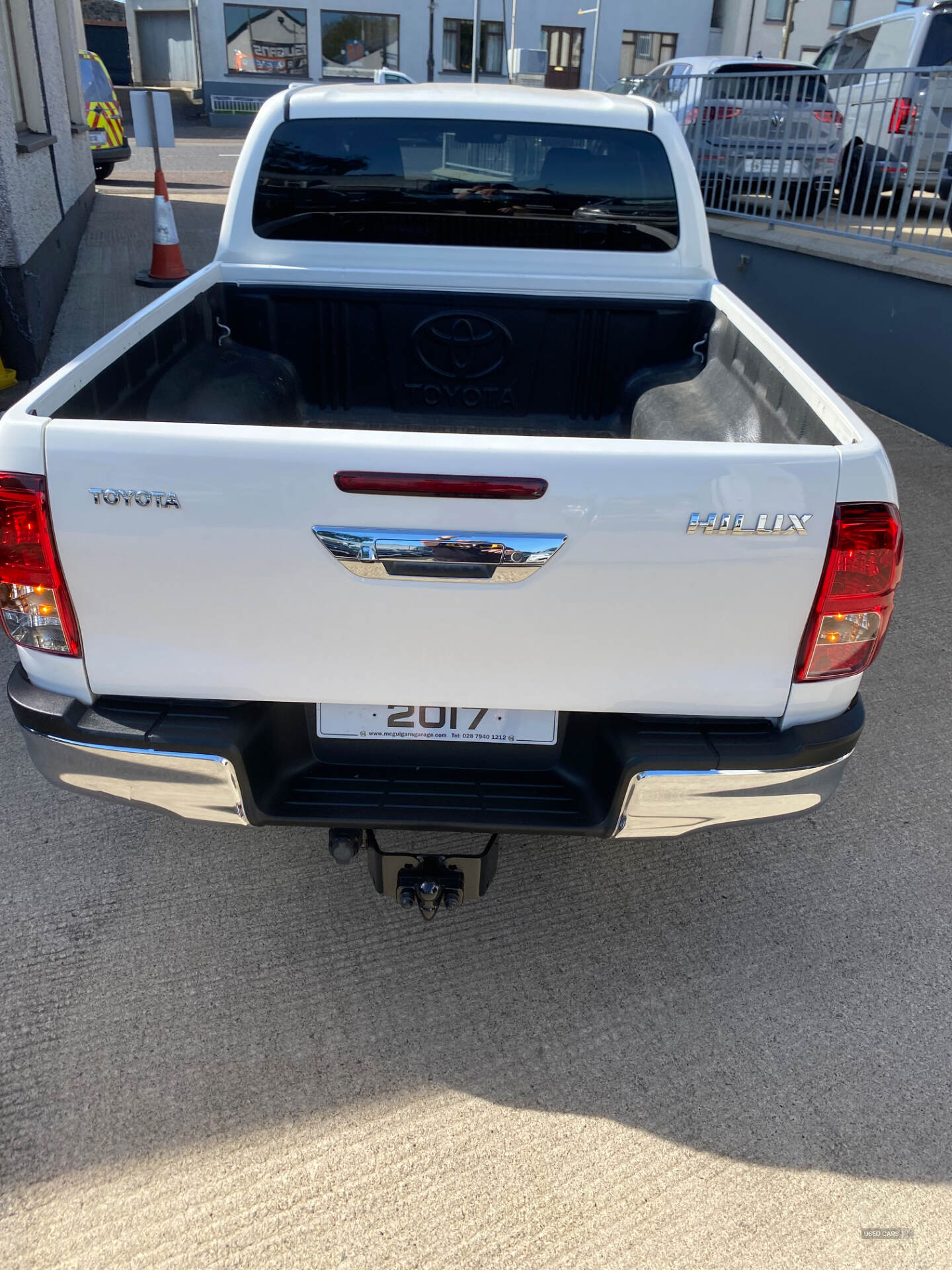 Jun 2017 Toyota Hilux Icon D/Cab Pick Up 2.4 D-4D