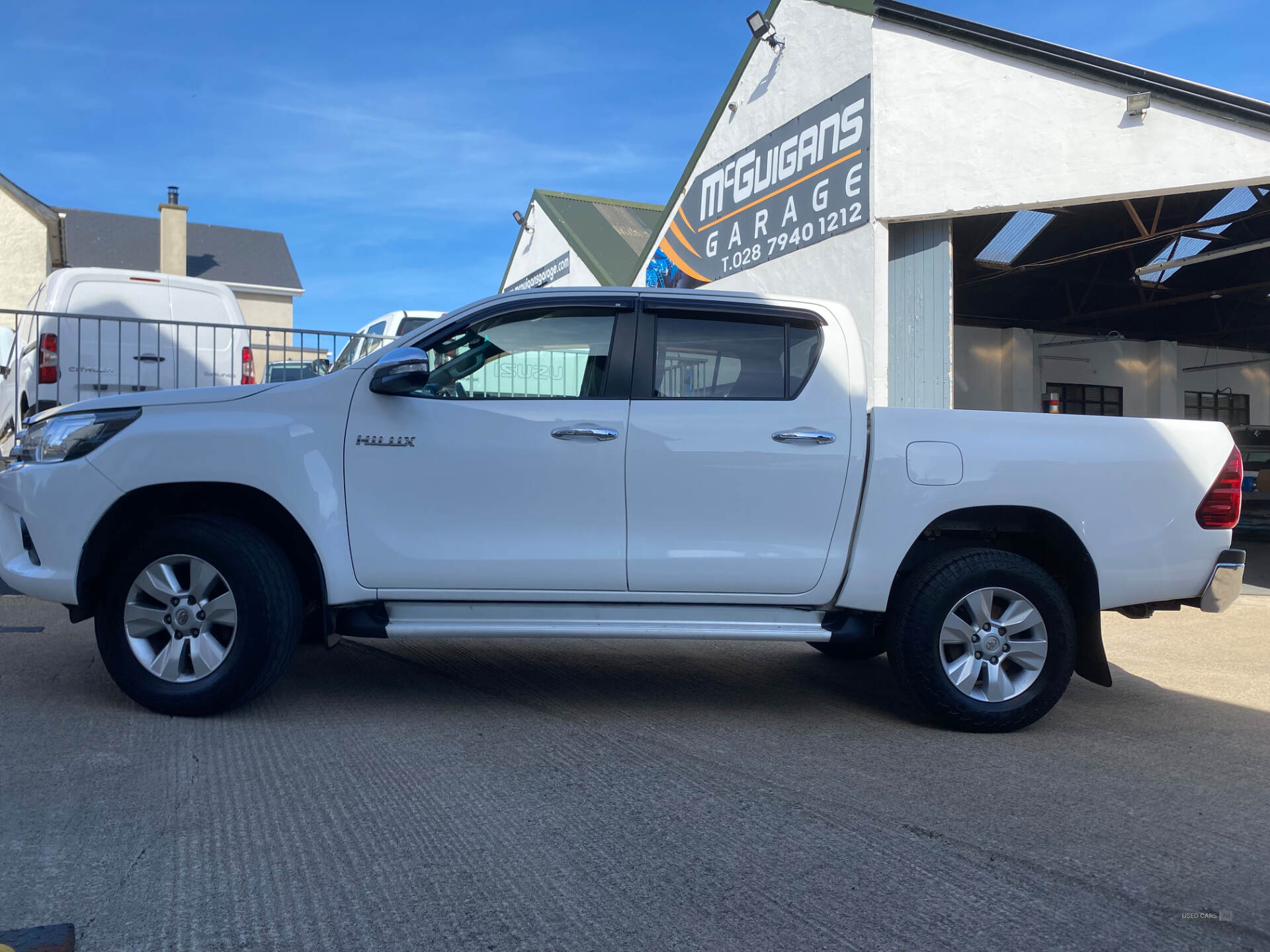 Jun 2017 Toyota Hilux Icon D/Cab Pick Up 2.4 D-4D