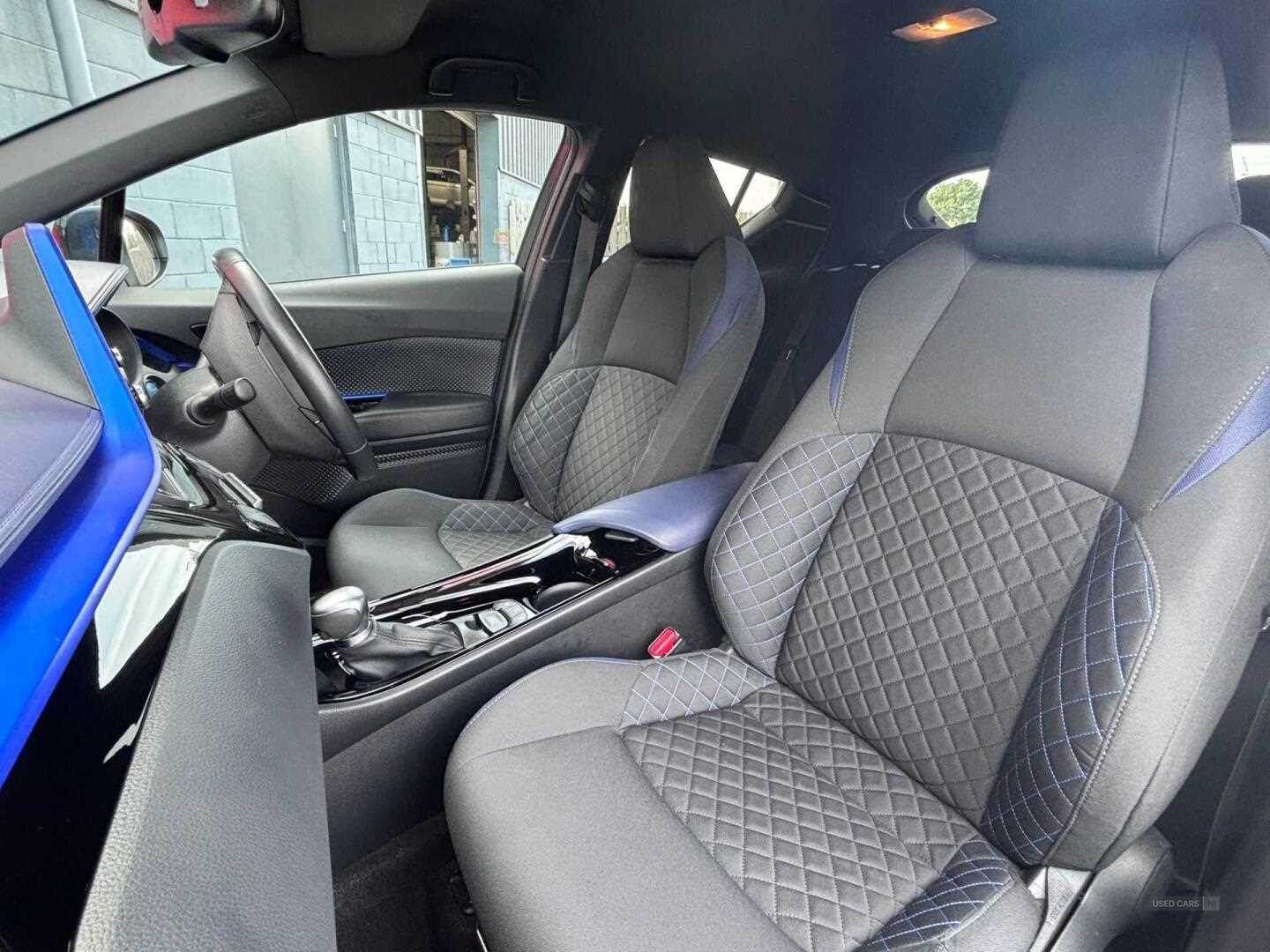 Aug 2020 Toyota C-HR 1.8 Hybrid Dynamic 5dr CVT