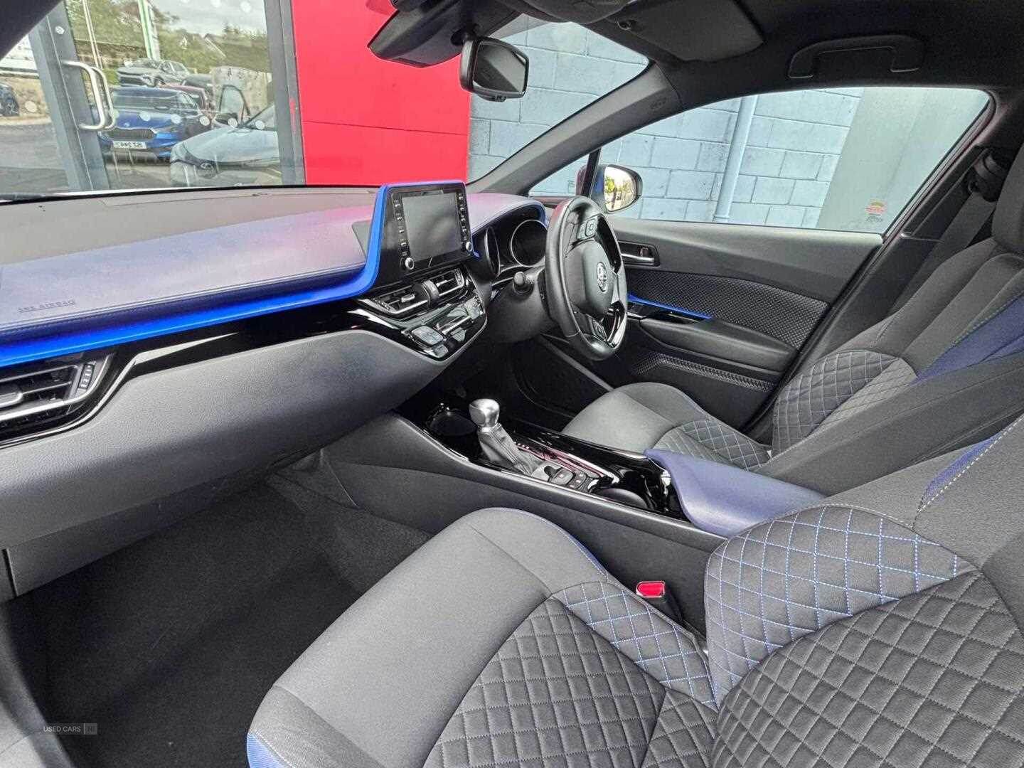 Aug 2020 Toyota C-HR 1.8 Hybrid Dynamic 5dr CVT
