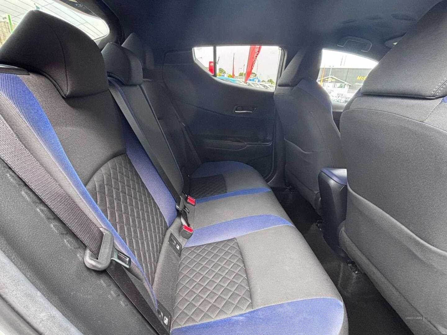 Aug 2020 Toyota C-HR 1.8 Hybrid Dynamic 5dr CVT