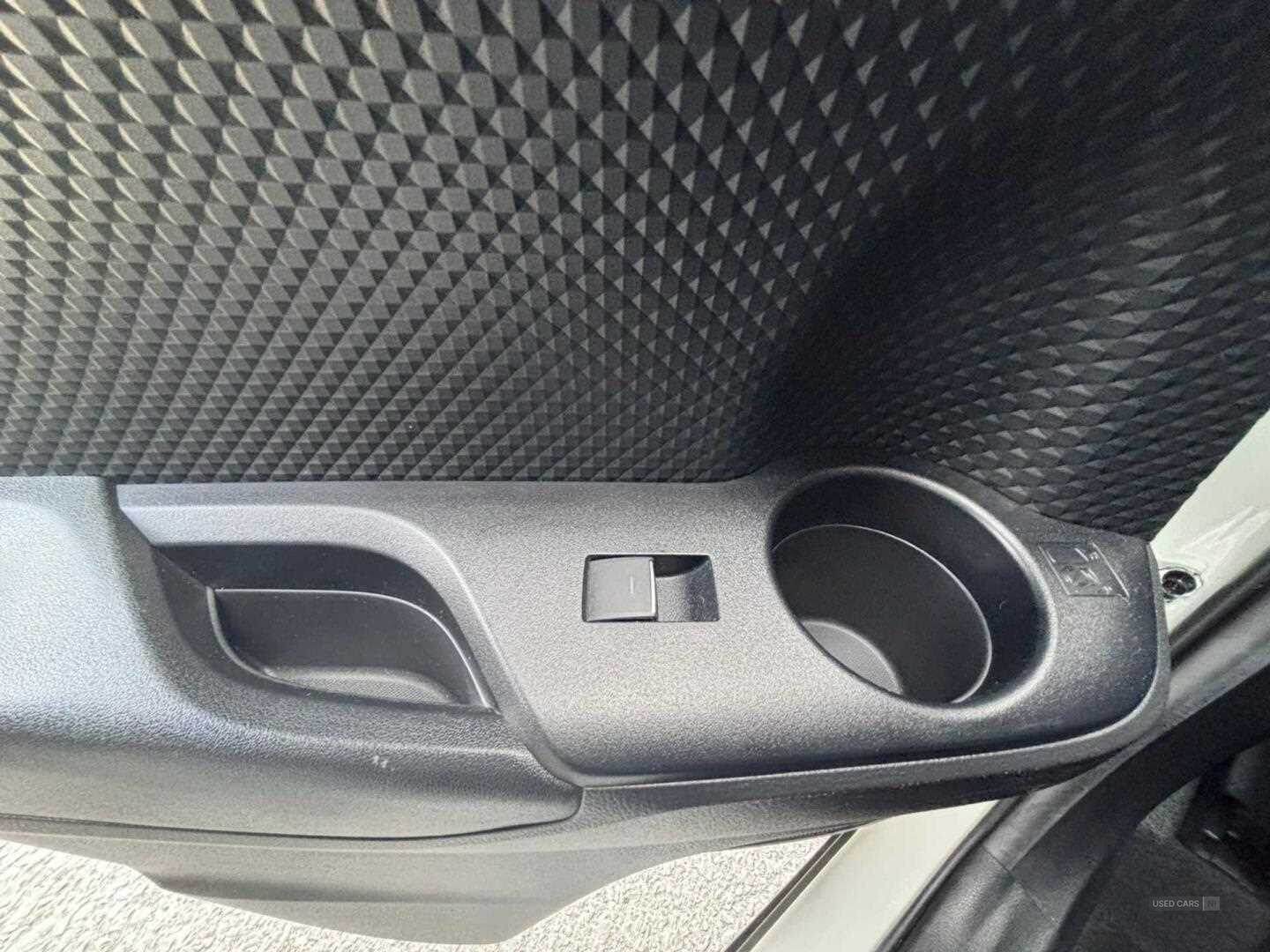 Aug 2020 Toyota C-HR 1.8 Hybrid Dynamic 5dr CVT