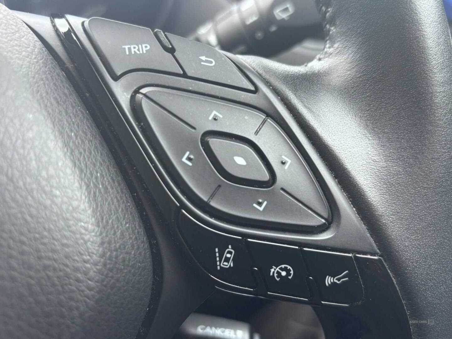Aug 2020 Toyota C-HR 1.8 Hybrid Dynamic 5dr CVT