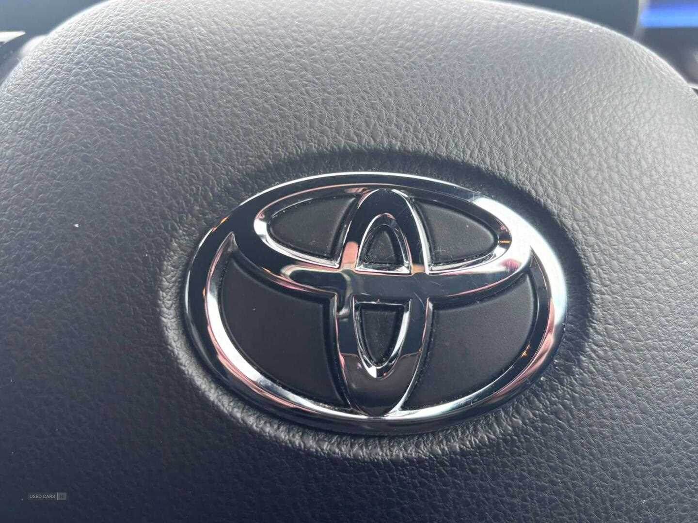 Aug 2020 Toyota C-HR 1.8 Hybrid Dynamic 5dr CVT