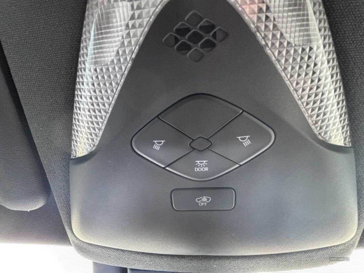 Aug 2020 Toyota C-HR 1.8 Hybrid Dynamic 5dr CVT
