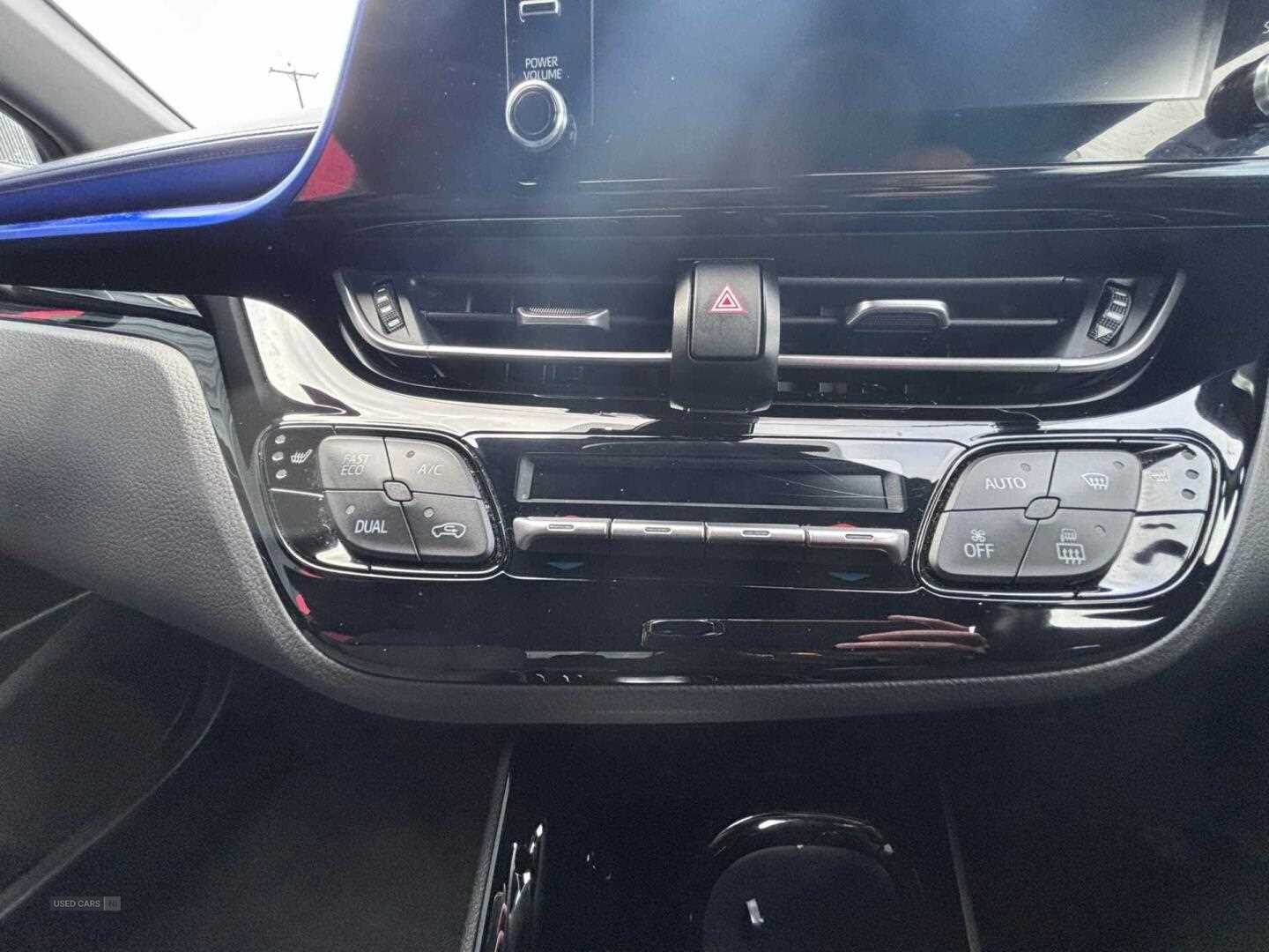 Aug 2020 Toyota C-HR 1.8 Hybrid Dynamic 5dr CVT
