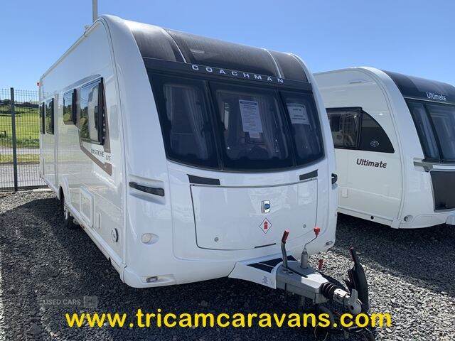 2019 Coachman Pastiche 575/4, Transverse Island Bed
