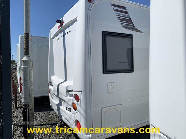 2019 Coachman Pastiche 575/4, Transverse Island Bed
