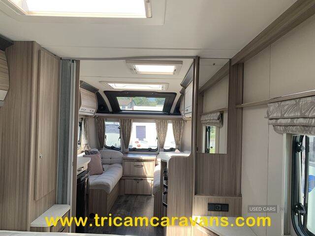 2019 Coachman Pastiche 575/4, Transverse Island Bed