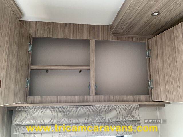 2019 Coachman Pastiche 575/4, Transverse Island Bed