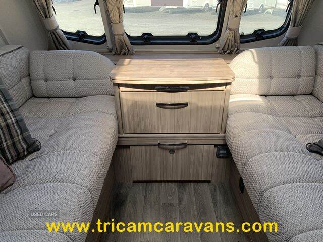 2019 Coachman Pastiche 520/3