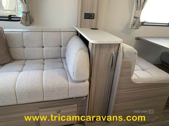 2019 Coachman Pastiche 520/3