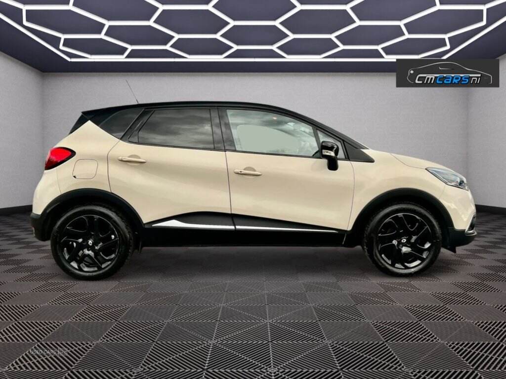 Oct 2014 Renault Captur 1.5 dCi 90 Dynamique S MediaNav Energy 5dr