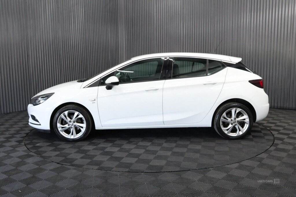 Feb 2017 Vauxhall Astra 1.4i 16V SRi 5dr