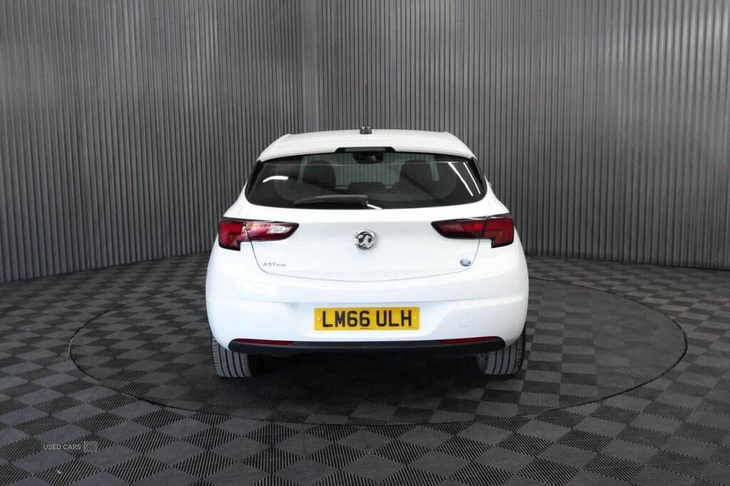 Feb 2017 Vauxhall Astra 1.4i 16V SRi 5dr
