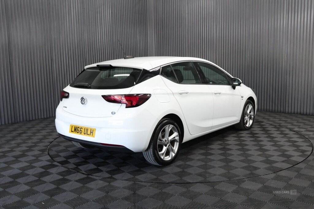 Feb 2017 Vauxhall Astra 1.4i 16V SRi 5dr